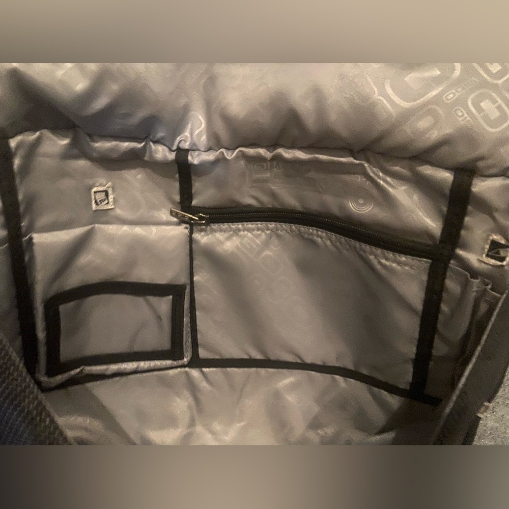 OGIO Voyager Messenger/ Laptop Bag_ Men or Women_Black - Picture 9 of 11